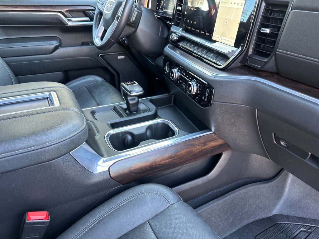Used 2022 GMC Sierra 1500 SLT w/ SLT Convenience Package AWD/4WD image 14