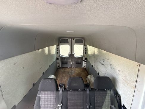 Used 2018 Mercedes-Benz Sprinter 2500 image 25