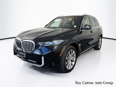 Used 2024 BMW X5 xDrive40i w/ Premium Package AWD/4WD image 3