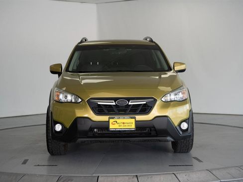 Used 2021 Subaru Crosstrek 2.0i Premium AWD/4WD image 2