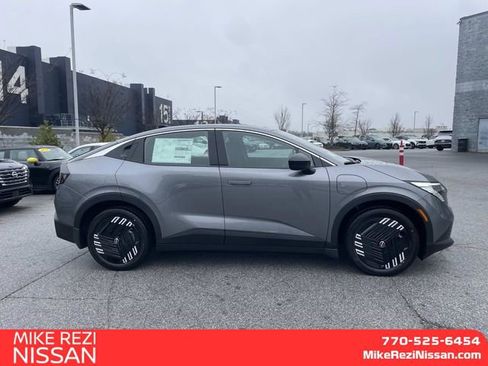 New 2026 Nissan Leaf image 2