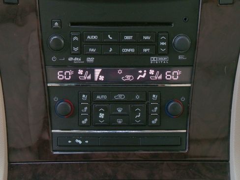 Used 2013 Cadillac Escalade EXT Luxury AWD/4WD image 11
