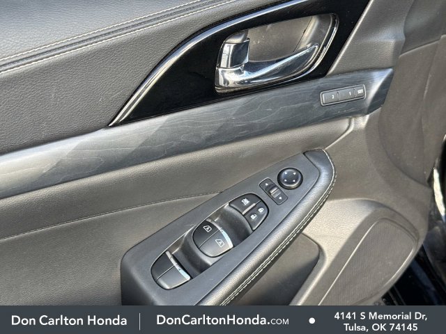 Used 2023 Nissan Maxima Platinum w/ Sport Mat Group FWD image 11