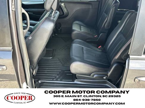 Used 2018 Dodge Grand Caravan GT FWD image 19