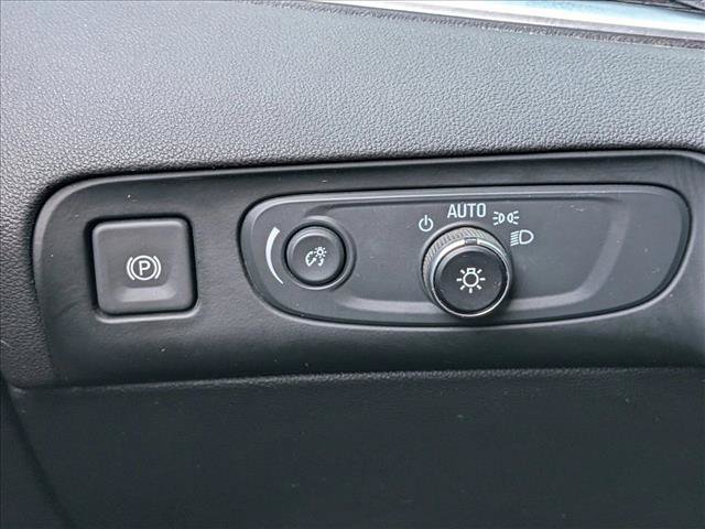 Used 2021 Buick Enclave Avenir w/ Avenir Technology Package AWD/4WD image 16