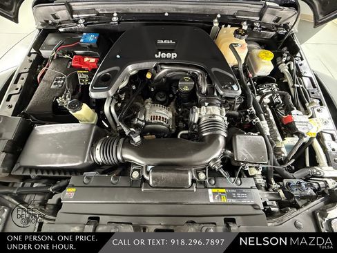 Used 2021 Jeep Wrangler Unlimited Rubicon AWD/4WD image 55