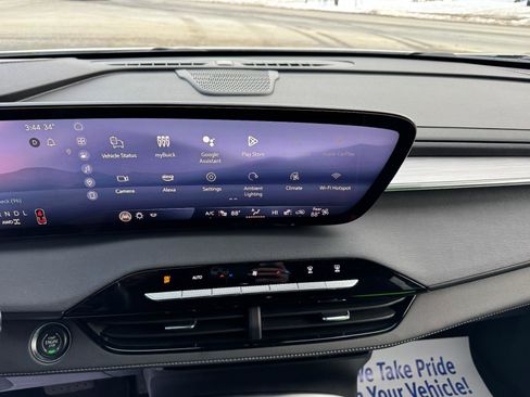 Used 2025 Buick Enclave Preferred image 30