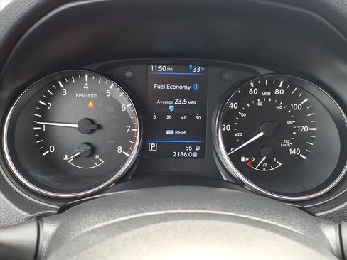 Used 2020 Nissan Rogue SV image 6