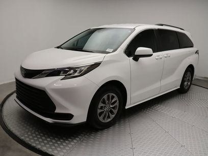 Certified 2022 Toyota Sienna LE