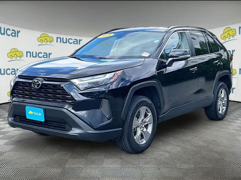 Used 2025 Toyota RAV4 XLE AWD/4WD image 3