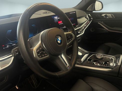 Certified 2025 BMW X7 M60i image 4