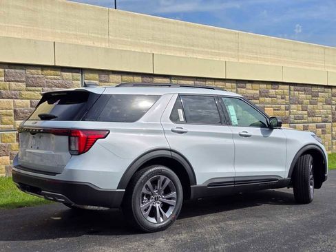 New 2026 Ford Explorer Active image 10