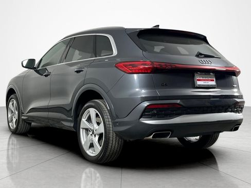 Used 2025 Audi Q5 Premium Plus w/ Premium Plus AWD/4WD image 3