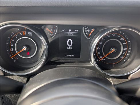 Used 2020 Jeep Wrangler Sport image 29