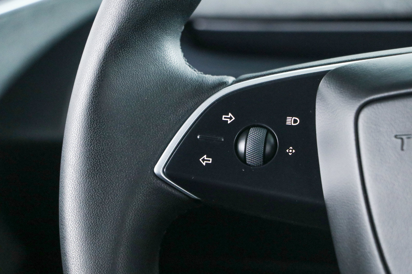 Used 2025 Tesla Model 3 Long Range RWD image 13