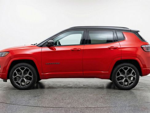 Used 2025 Jeep Compass Limited AWD/4WD image 5