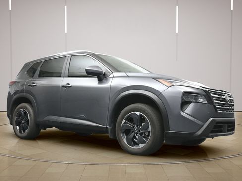 Certified 2024 Nissan Rogue SV w/ SV Premium Package FWD image 22