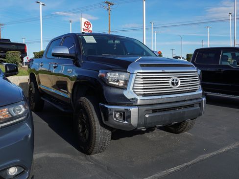 Used 2016 Toyota Tundra Limited w/ Limited Premium Package AWD/4WD image 2