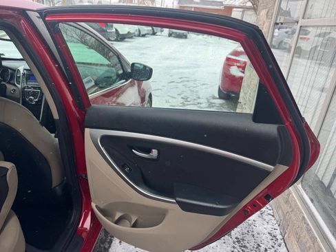 Used 2013 Hyundai Elantra GT w/ Touch & Go Pkg image 20