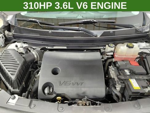 Used 2020 Chevrolet Traverse LT FWD image 13