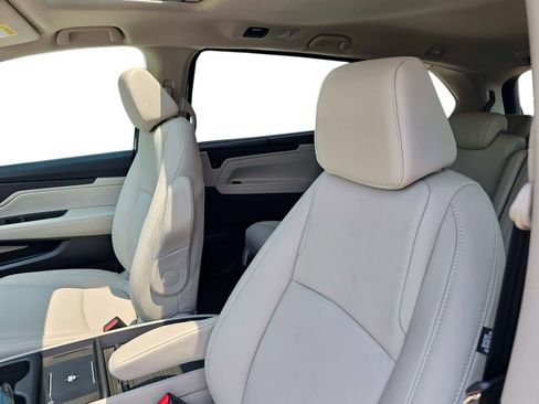 Used 2026 Honda Odyssey EX-L image 19