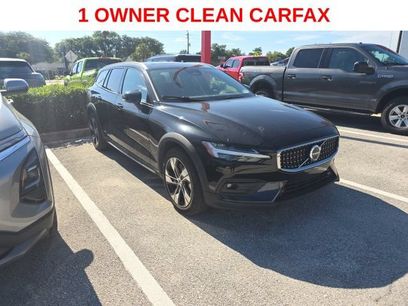 Used 2025 Volvo V60 B5 Cross Country Plus