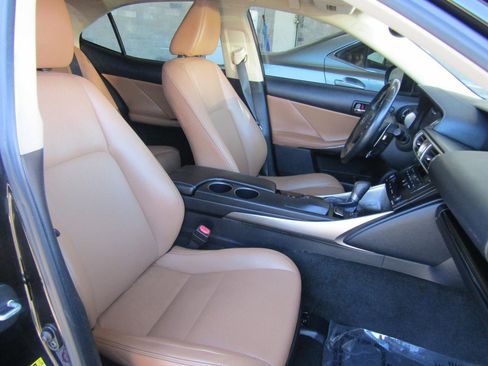 Used 2014 Lexus IS 350 image 12
