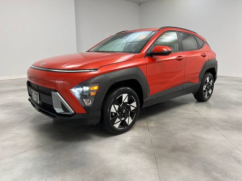 Used 2024 Hyundai Kona SEL AWD/4WD image 4