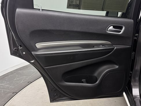 Used 2020 Dodge Durango SXT image 23