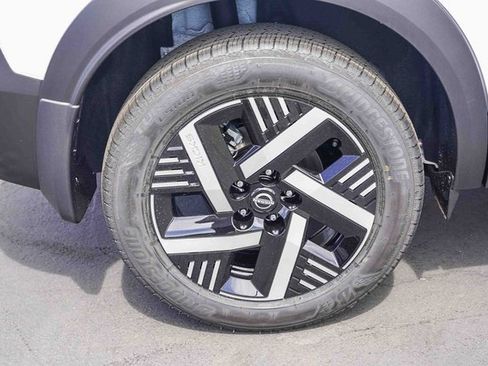 New 2026 Nissan Kicks SV image 9