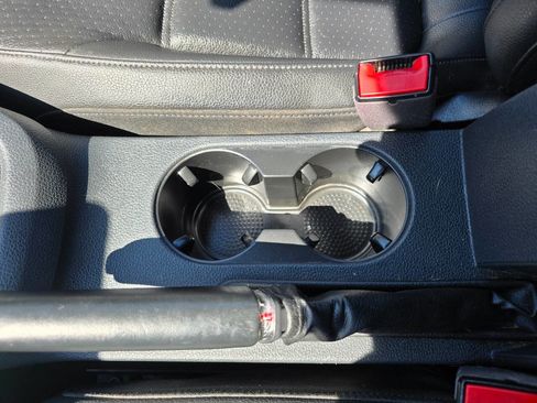 Used 2016 Volkswagen Jetta SE image 18