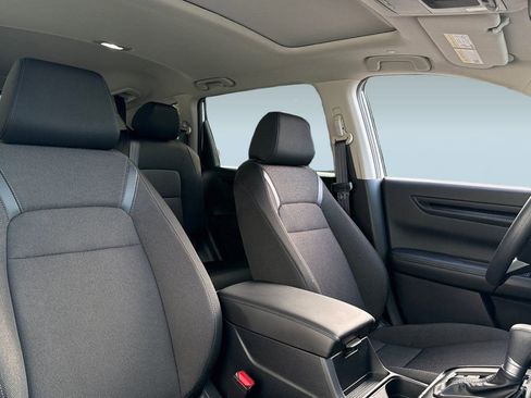 Certified 2025 Honda CR-V EX image 30