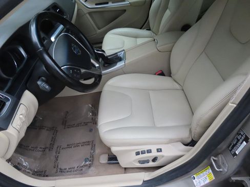 Used 2015 Volvo V60 T5 Premier AWD/4WD image 7