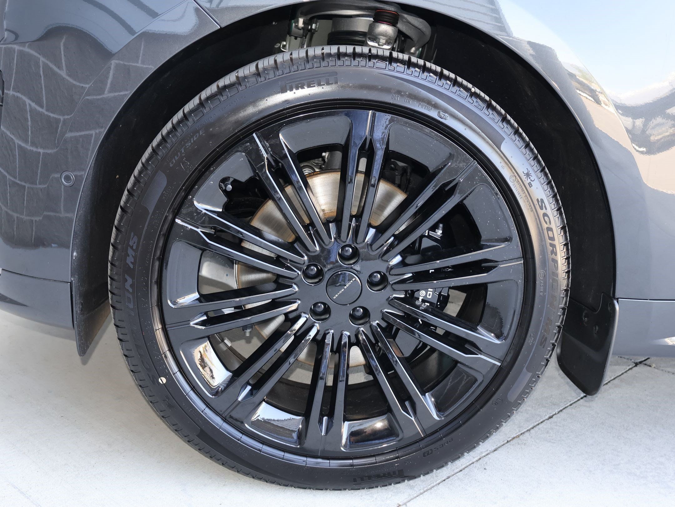 New 2026 Land Rover Range Rover Sport Dynamic SE AWD/4WD image 18