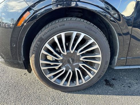 Used 2022 Lincoln Corsair Reserve w/ Equipment Group 201A image 27