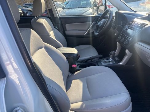 Used 2015 Subaru Forester 2.5i Limited image 21