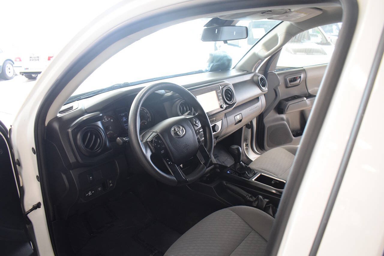 Used 2021 Toyota Tacoma SR AWD/4WD image 25