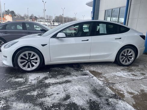 Used 2022 Tesla Model 3 Long Range image 3