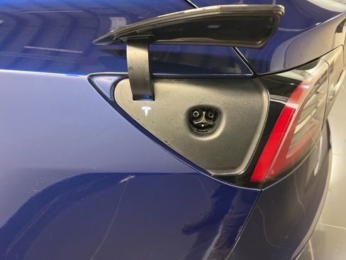 Used 2018 Tesla Model 3 Long Range image 27