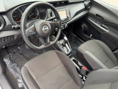 Used 2024 Nissan Kicks S image 17