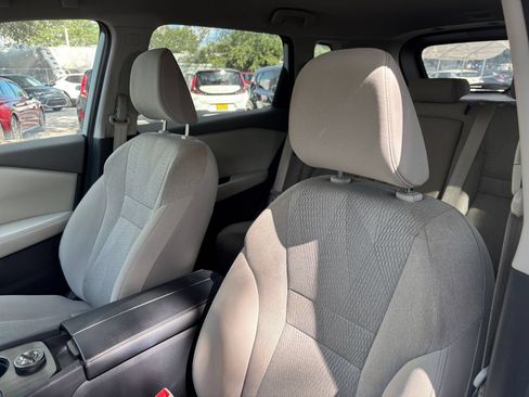 Used 2025 Nissan Rogue SV AWD/4WD image 37