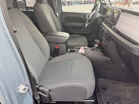 Used 2025 Jeep Wrangler Unlimited Sport AWD/4WD image 14
