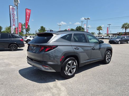 Used 2025 Hyundai Tucson SEL FWD image 3