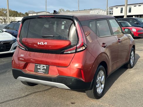 Certified 2025 Kia Soul S image 3