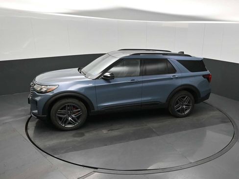 New 2026 Ford Explorer ST-Line w/ ST-Line Street Pack image 13