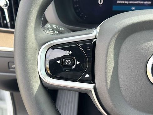 New 2026 Volvo XC60 B5 Plus w/ Protection Package Premier image 25