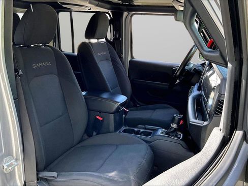 Certified 2020 Jeep Wrangler Unlimited Sahara AWD/4WD image 21