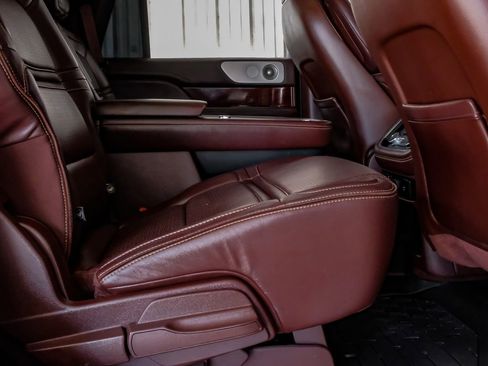 Used 2018 Lincoln Navigator Black Label image 34