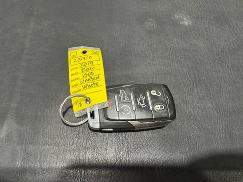 Used 2019 RAM 1500 Limited AWD/4WD image 43