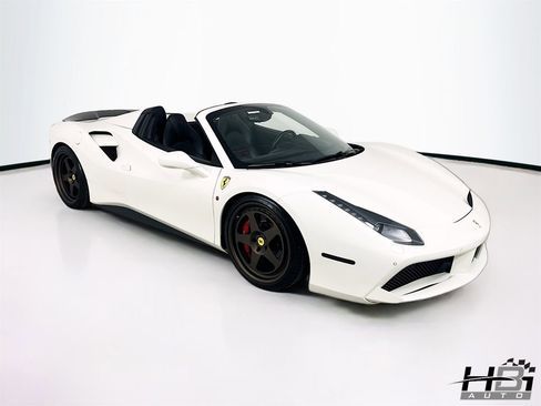 Used 2018 Ferrari 488 Spider RWD image 20